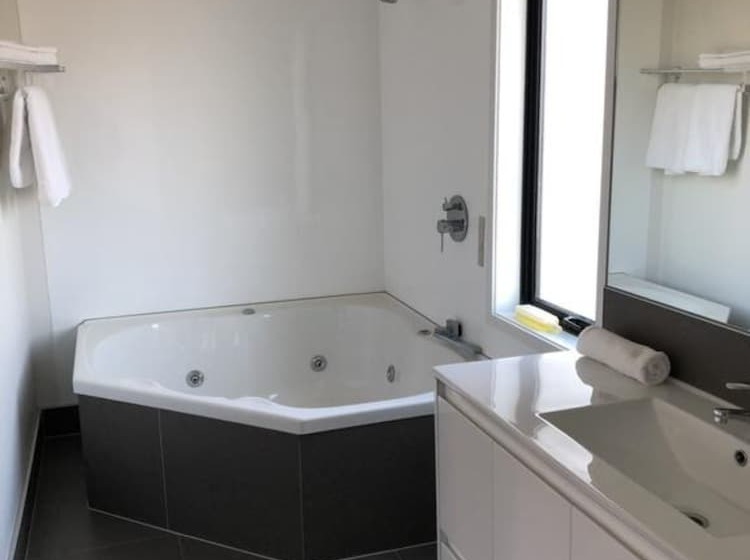 استودیوی استاندارد, Grosvenor Motel