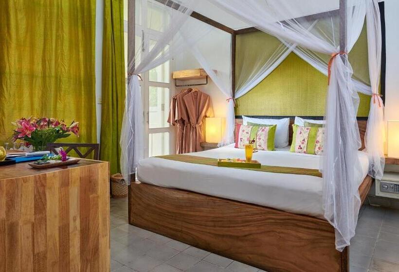 Standard Triple Room, Blue Lime