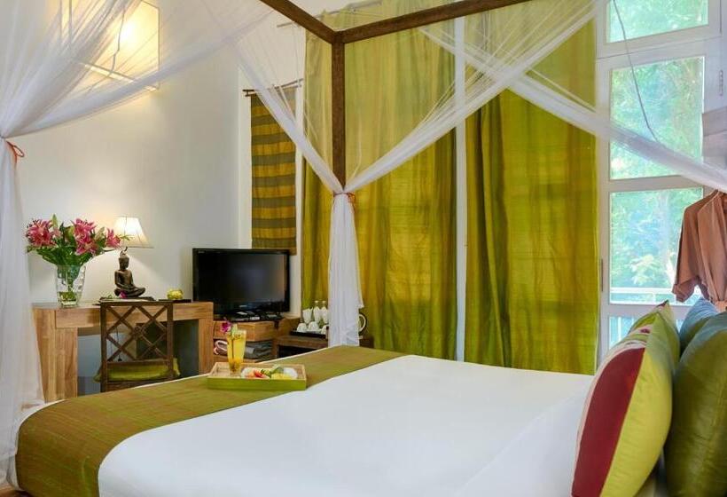 Standard Triple Room, Blue Lime