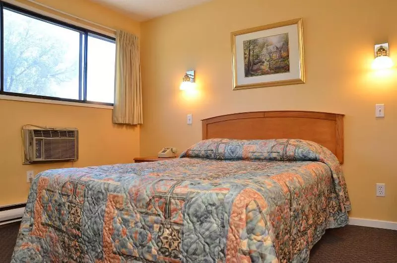 スタンダードルーム, Canadas Best Value Inn Kelowna