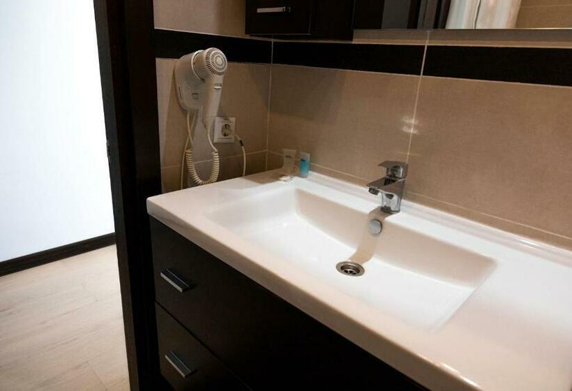 اتاق استاندارد, Chagala Aktau