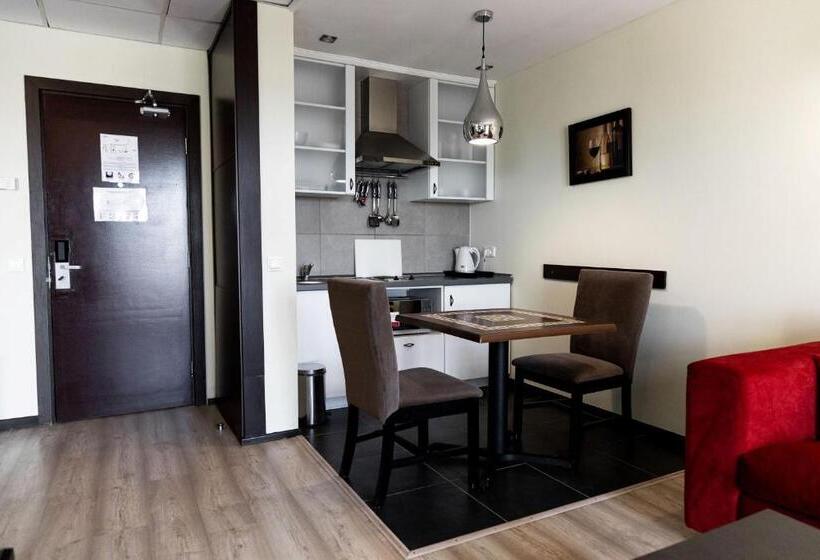 آپارتمان 1 خوابه, Chagala Aktau