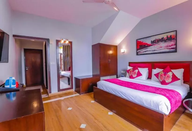 バルコニー付きデラックスルーム, Green N Breeze Resorts Mussoorie