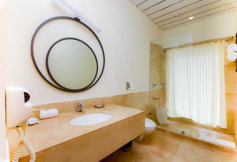 Люкс с Балконом, Green N Breeze Resorts Mussoorie