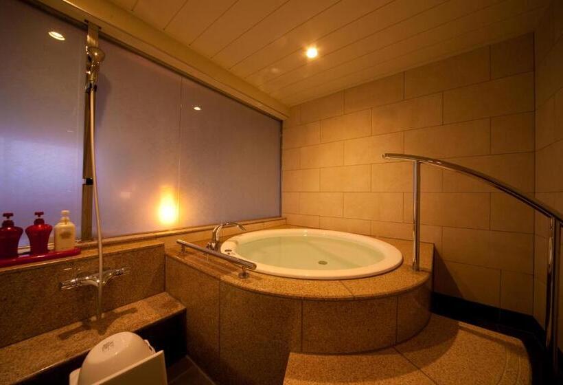 Четырехместный номер Премиум, Kikunan Onsen Yubel