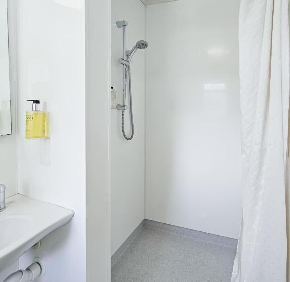 اتاق اکونومی, Captain Cook Motor Lodge