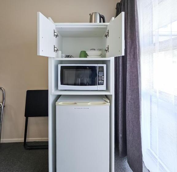 اتاق اکونومی, Captain Cook Motor Lodge