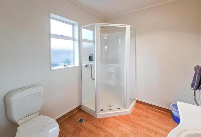 استودیو استاندارد با تخت کینگ, Captain Cook Motor Lodge