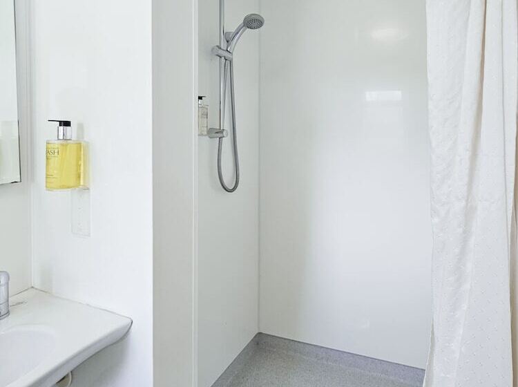 اتاق اکونومی, Captain Cook Motor Lodge