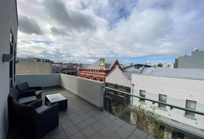 バルコニー付きスタンダードルーム, New Haus By Hougoumont Hotel, Former Bannister 22