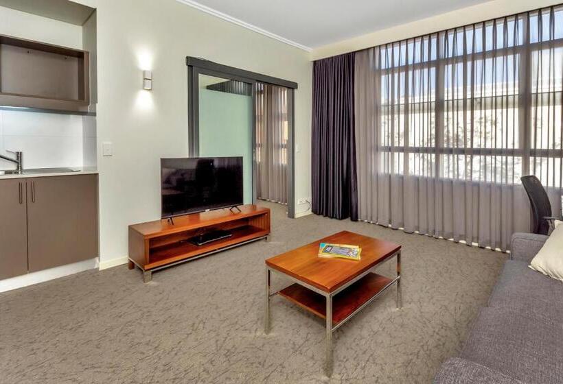 스위트, New Haus By Hougoumont Hotel, Former Bannister 22