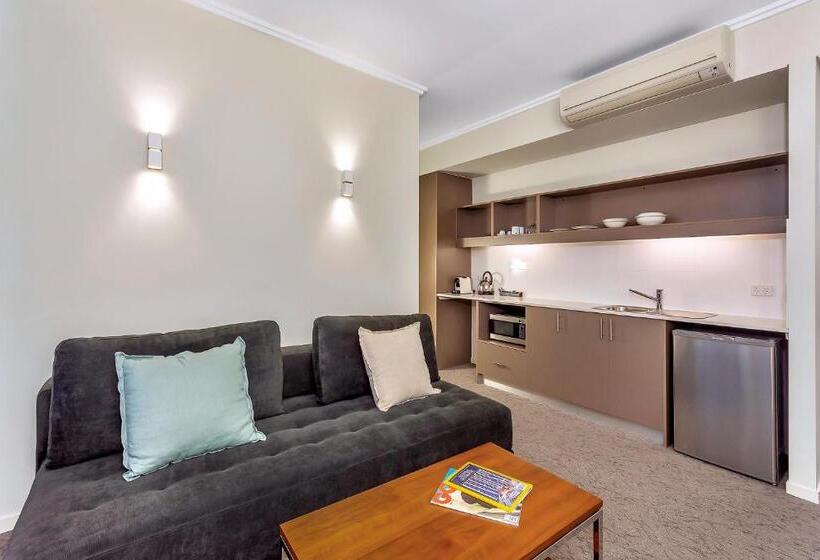 스위트, New Haus By Hougoumont Hotel, Former Bannister 22