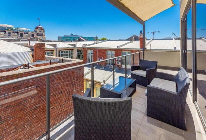 발코니가 있는 스위트, New Haus By Hougoumont Hotel, Former Bannister 22