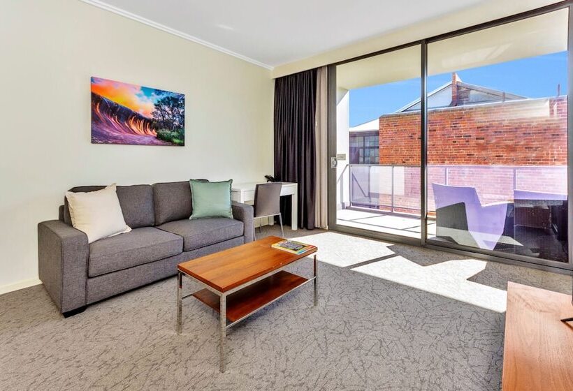 Люкс, New Haus By Hougoumont Hotel, Former Bannister 22