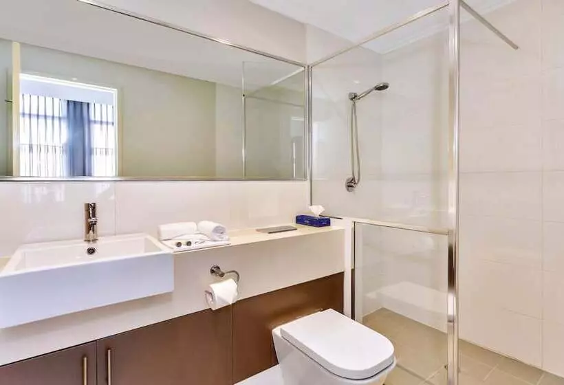 スイート, New Haus By Hougoumont Hotel, Former Bannister 22