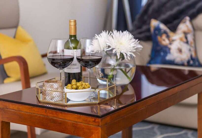 آپارتمان 2 خوابه, Park Place Apartments