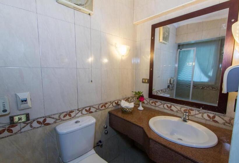 Deluxe room with river view, Philae Hotel Aswan