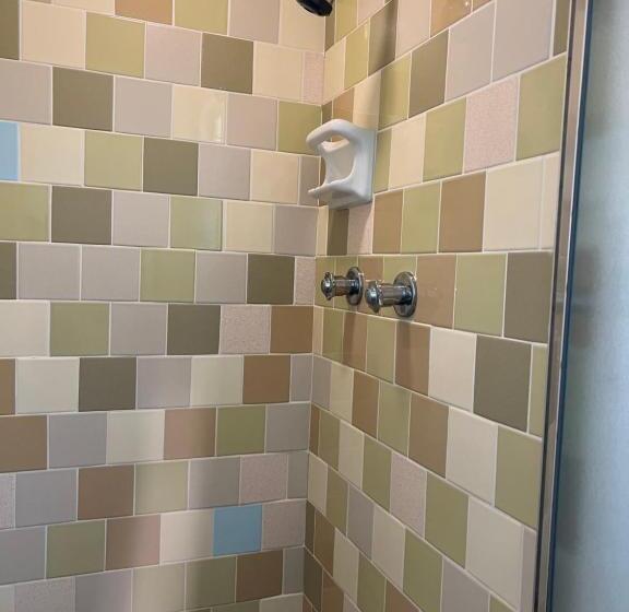 غرفة قياسية مطلّة علي البحيرة, Driftwood Inn And Lodge By The Lake