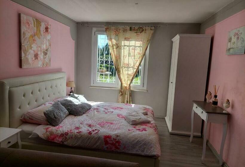 Четырехместный Номер Стандарт Вид на Сад, La Bedolla 41 Tortona