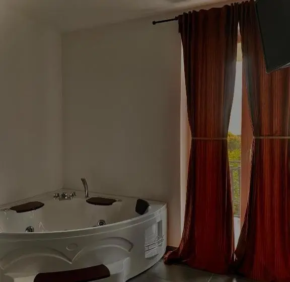デラックススイート, Habitat Luxury Suites