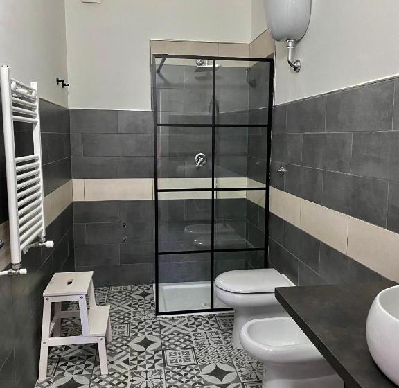 标准间, Habitat Luxury Suites