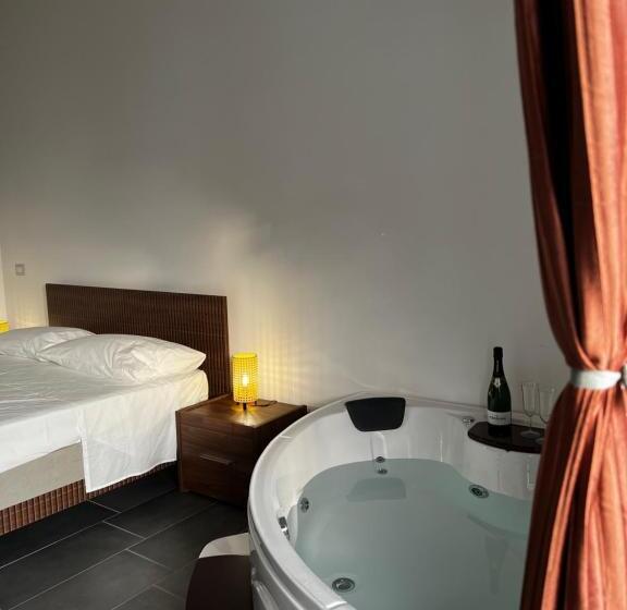 Люкс Повышенной Комфортности, Habitat Luxury Suites