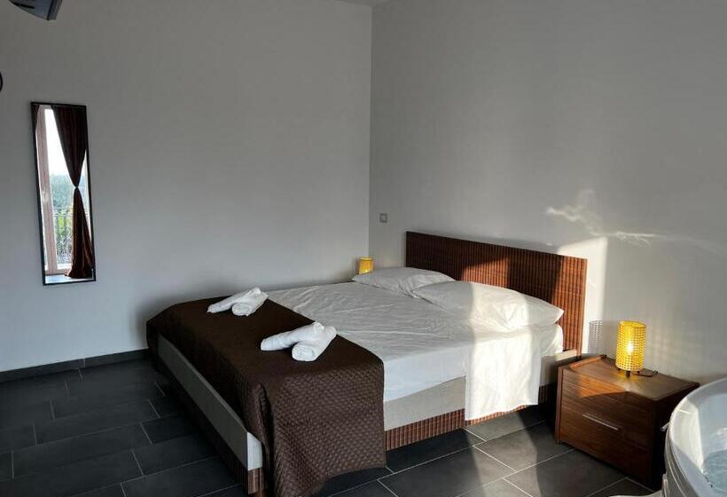 豪华套房, Habitat Luxury Suites