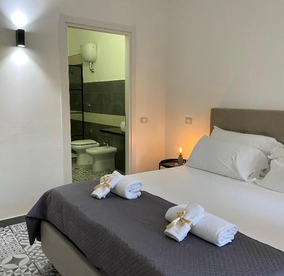 标准间, Habitat Luxury Suites