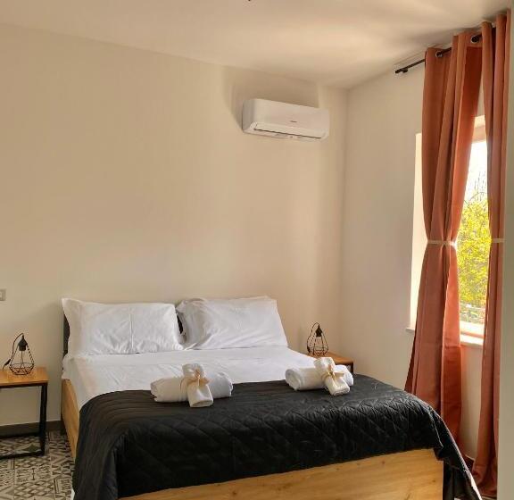 标准间, Habitat Luxury Suites