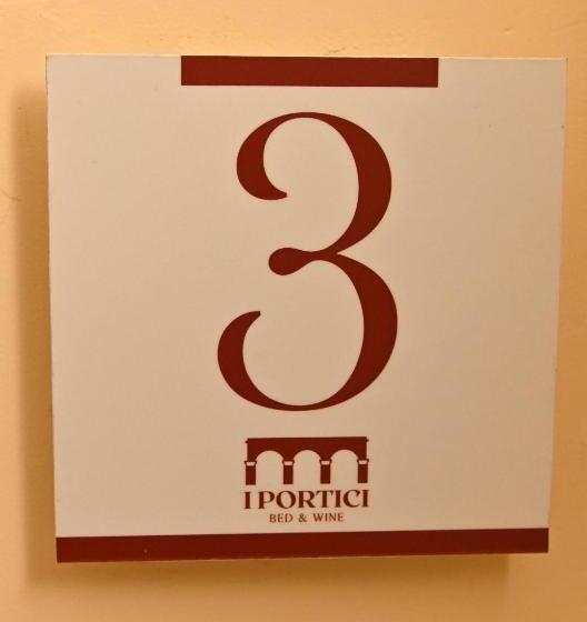 חדר סטנדרט עם מרפסת, B&b A Capua   I Portici Del Centro