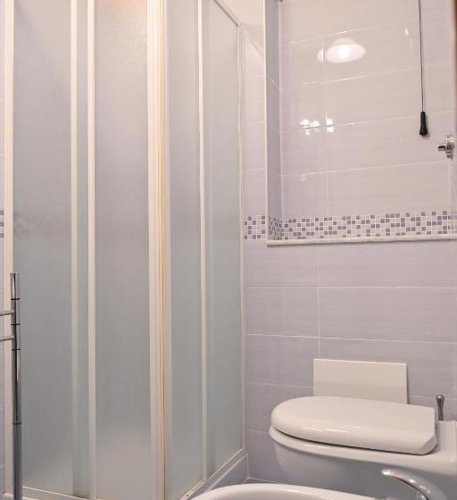 חדר סטנדרט עם מרפסת, B&b A Capua   I Portici Del Centro