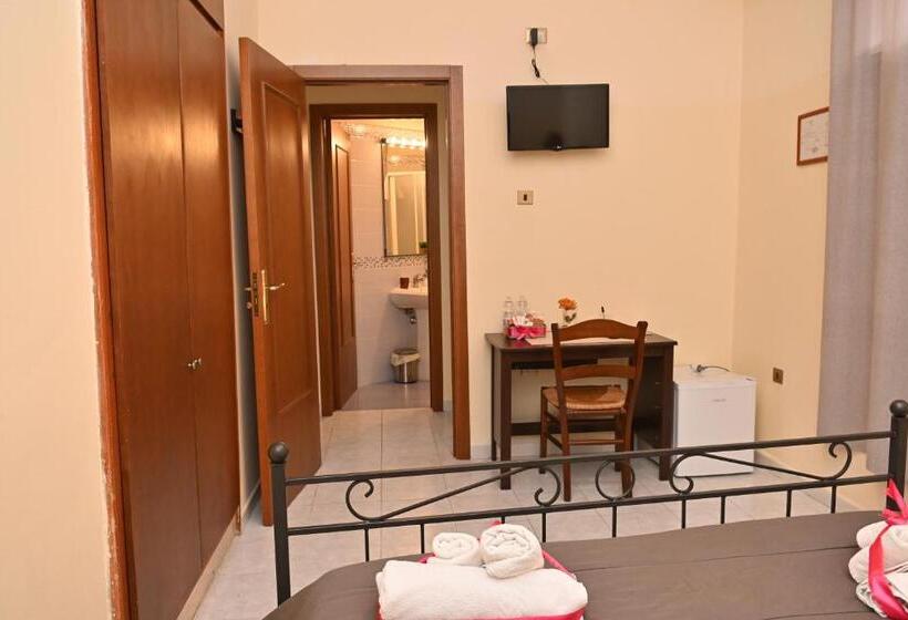 اتاق استاندارد با بالکن, B&b A Capua   I Portici Del Centro