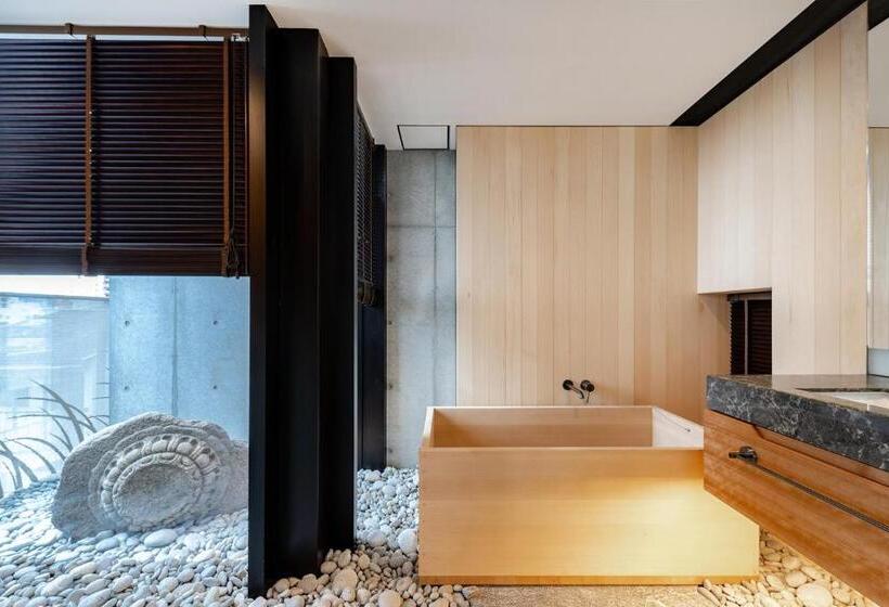 Deluxe room with river view