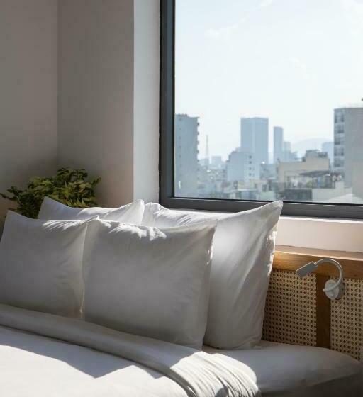 اتاق لوکس با چشمانداز شهر, The Leaf Boutique Oceanfront