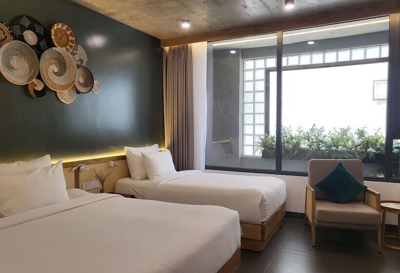 اتاق لوکس سه تخته, The Leaf Boutique Oceanfront