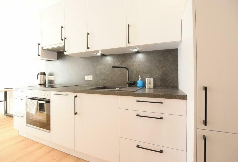Апартаменты Superior 1 Спальня, Myquartier Central City Suites