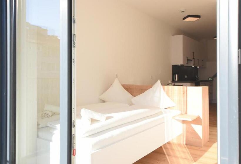 Студия Superior, Myquartier Central City Suites