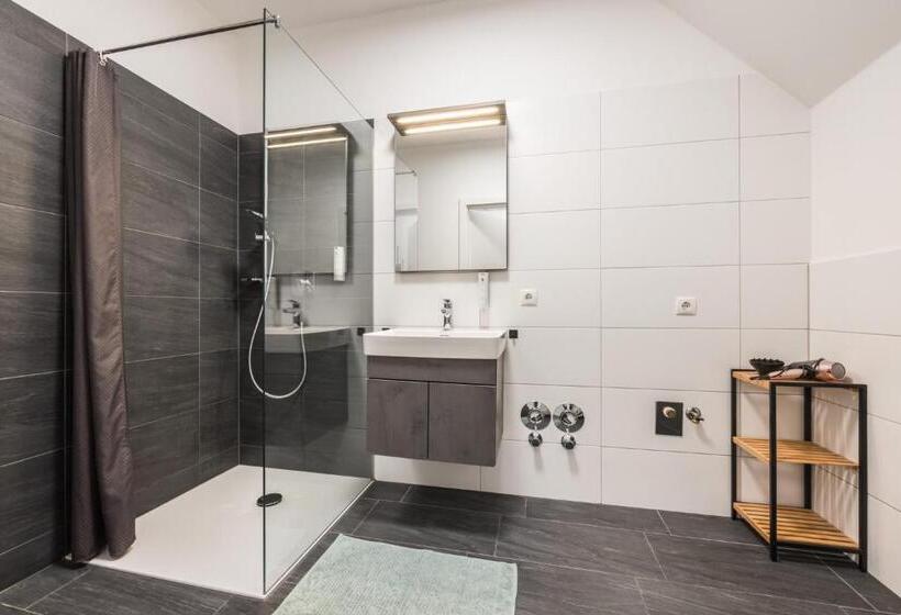 1ベッドルームのスーペリアアパートメント, Myquartier Central City Suites