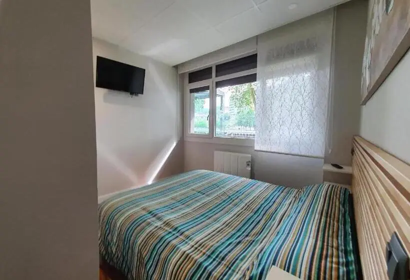 اتاق استاندارد, Guggenheim Riverview Hbi01297
