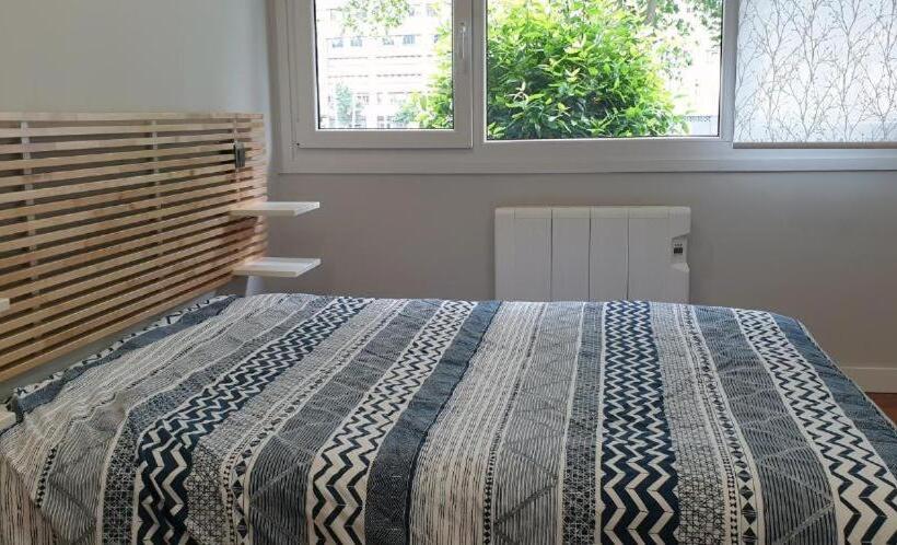 חדר סטנדרט, Guggenheim Riverview Hbi01297