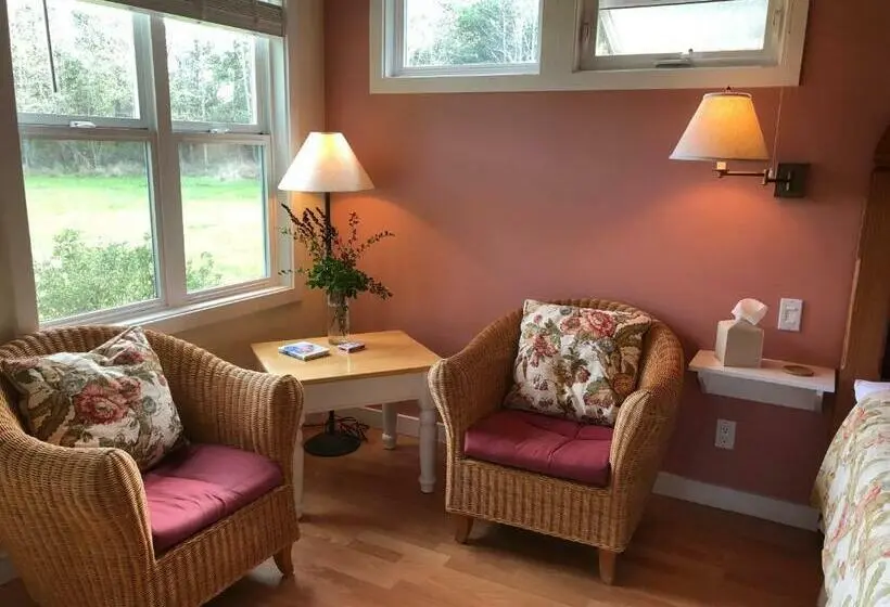 キングサイズベッドのデラックススイート, Lopez Farm Cottages & Tent Camping