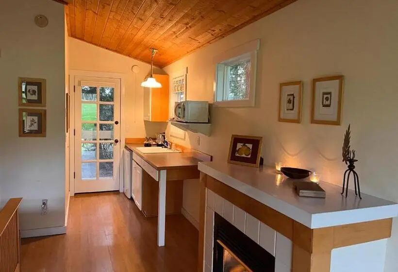 デラックススイート, Lopez Farm Cottages & Tent Camping