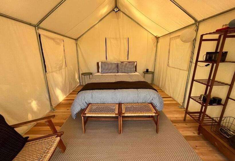 كوخ قياسي, Lopez Farm Cottages & Tent Camping