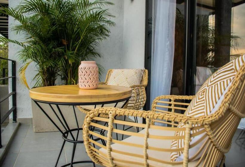 Люкс, Santuario Luxury Eco