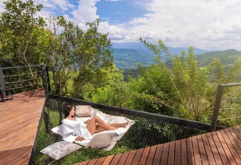 デラックスバンガロー, Santuario Luxury Eco