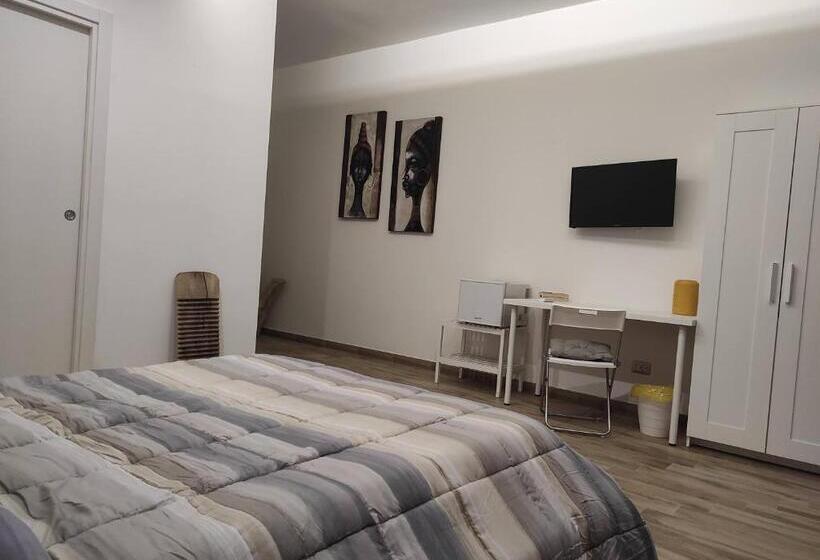 اتاق لوکس با تخت بزرگ, B&b Magnolia Bari