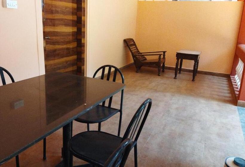 디럭스 룸, Laxmi