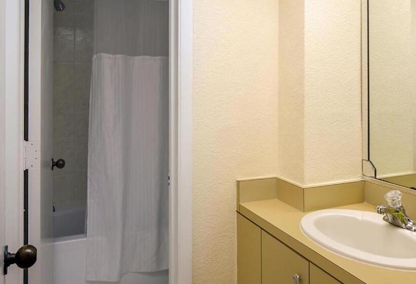 جناح ديلوكس, Resort Sixty Six