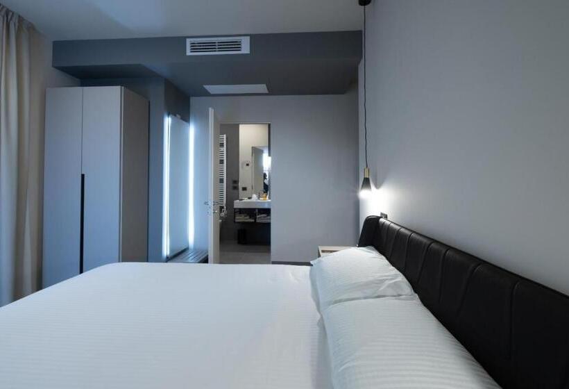 デラックスルーム, Bbcube