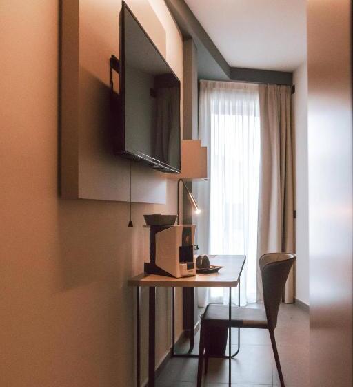 スタンダードシングルルーム, Bbcube